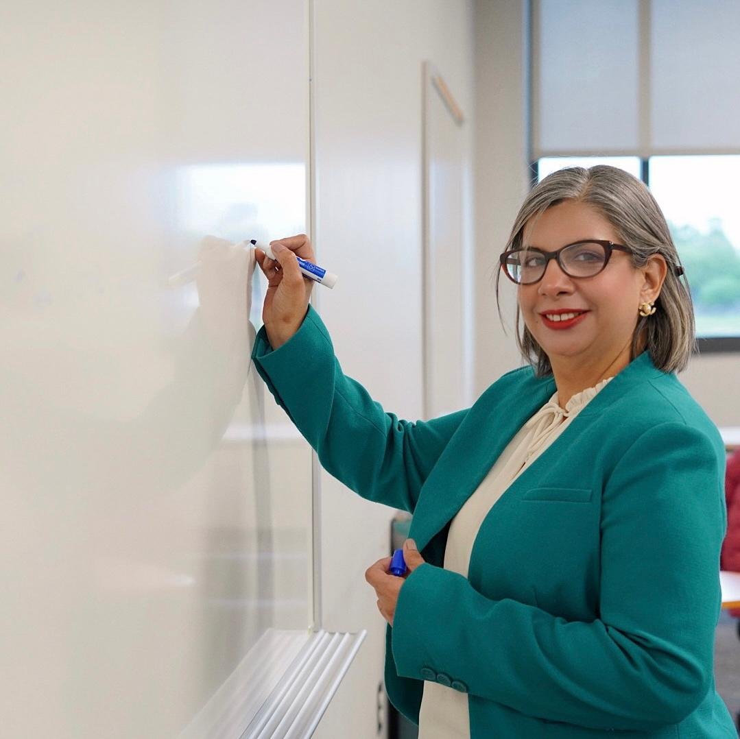 Dra. Inés María Aray